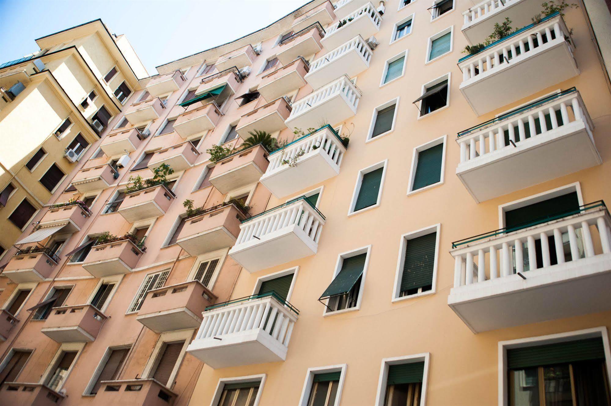 Almes Roma B&B Exterior photo